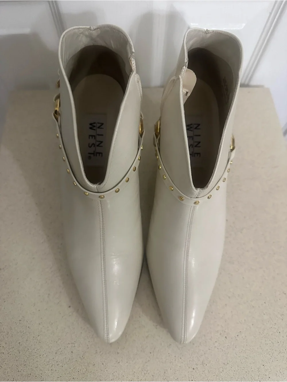Nine West White Leather Pointed-Toe Ankle Booties – Size 9